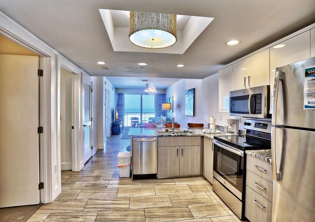 Image 8 of 40 For 10116 Gulf Boulevard 203w