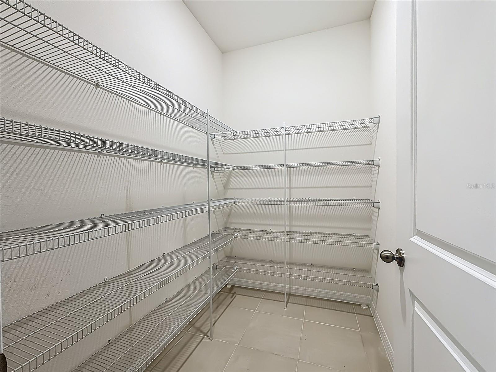 Listing photo id 14 for 13071 Brookside Moss Drive