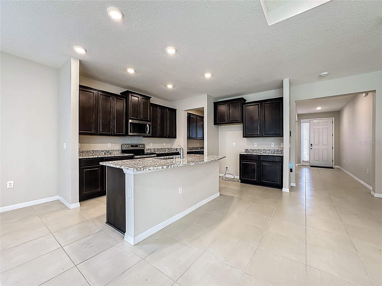 Listing photo id 20 for 13071 Brookside Moss Drive