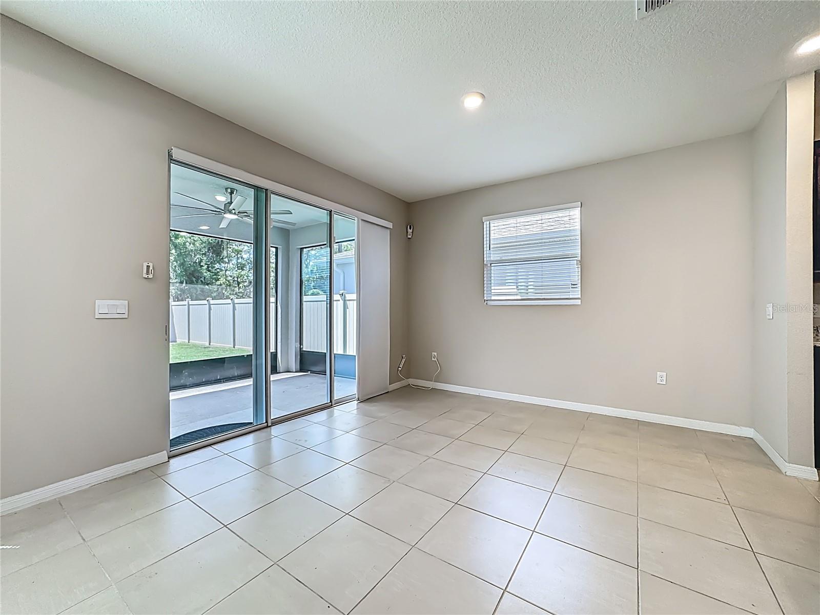 Listing photo id 27 for 13071 Brookside Moss Drive