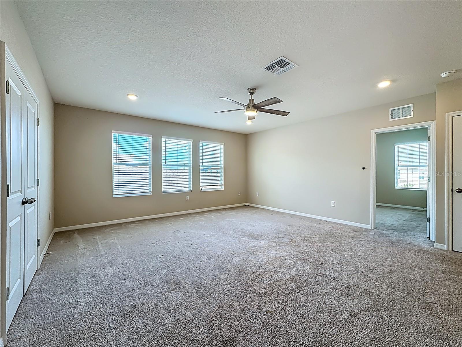 Listing photo id 34 for 13071 Brookside Moss Drive