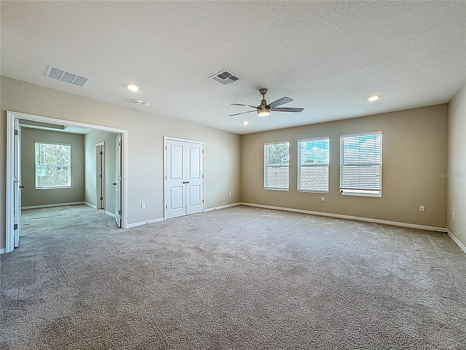 Listing photo id 39 for 13071 Brookside Moss Drive