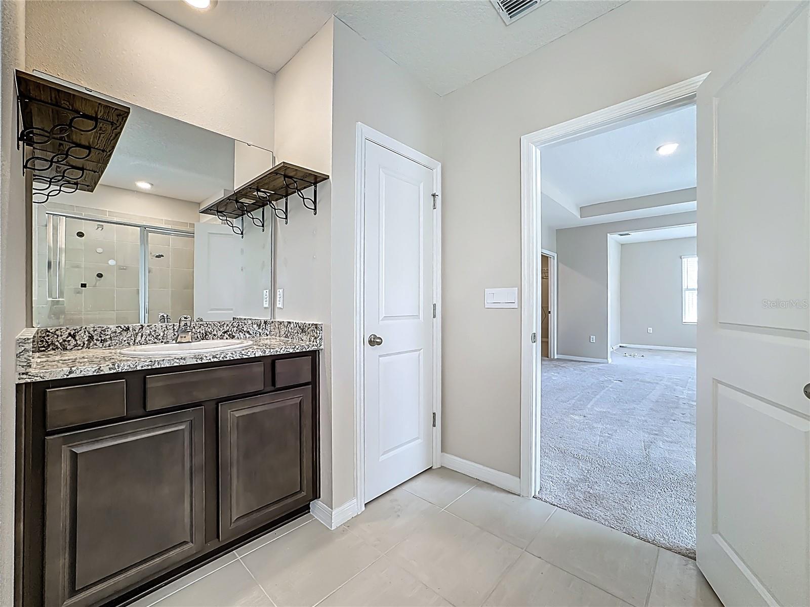 Listing photo id 40 for 13071 Brookside Moss Drive