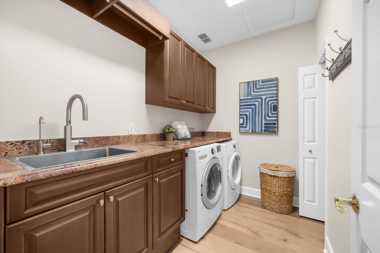 Image 53 of 68 For 1560 Canopy Oaks Boulevard