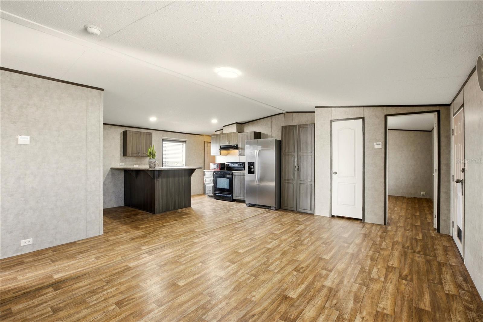 Image 11 of 44 For 1885 Far Pointe Drive