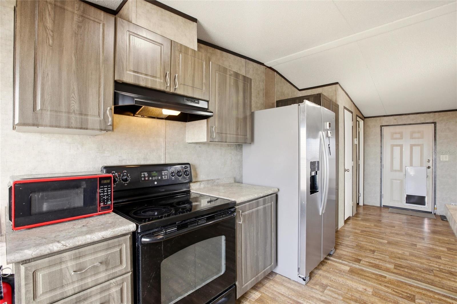 Image 15 of 44 For 1885 Far Pointe Drive