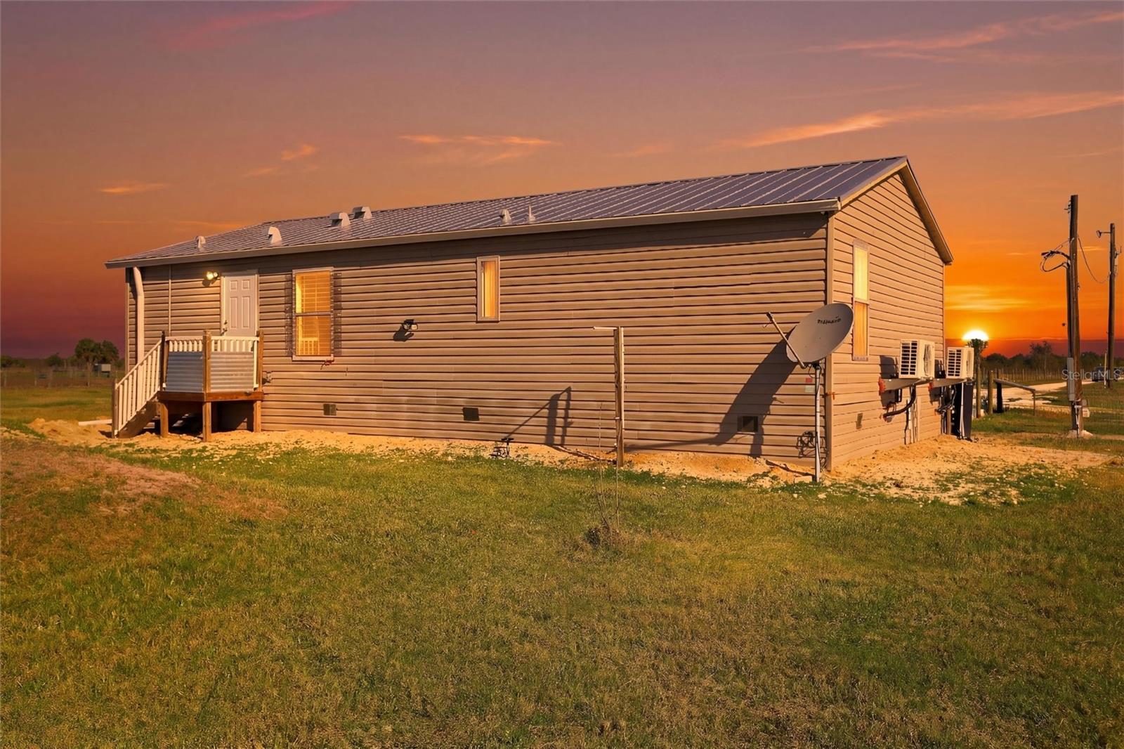 Image 2 of 44 For 1885 Far Pointe Drive