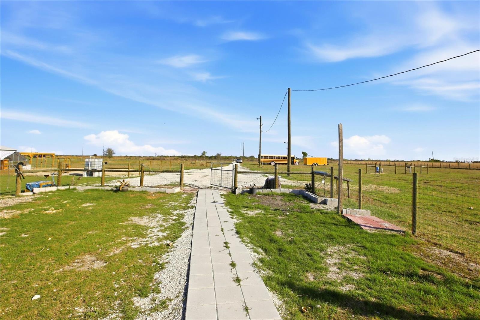 Image 35 of 44 For 1885 Far Pointe Drive