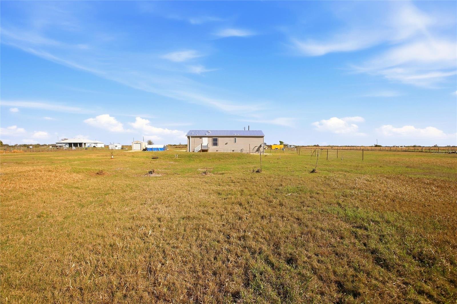 Image 37 of 44 For 1885 Far Pointe Drive