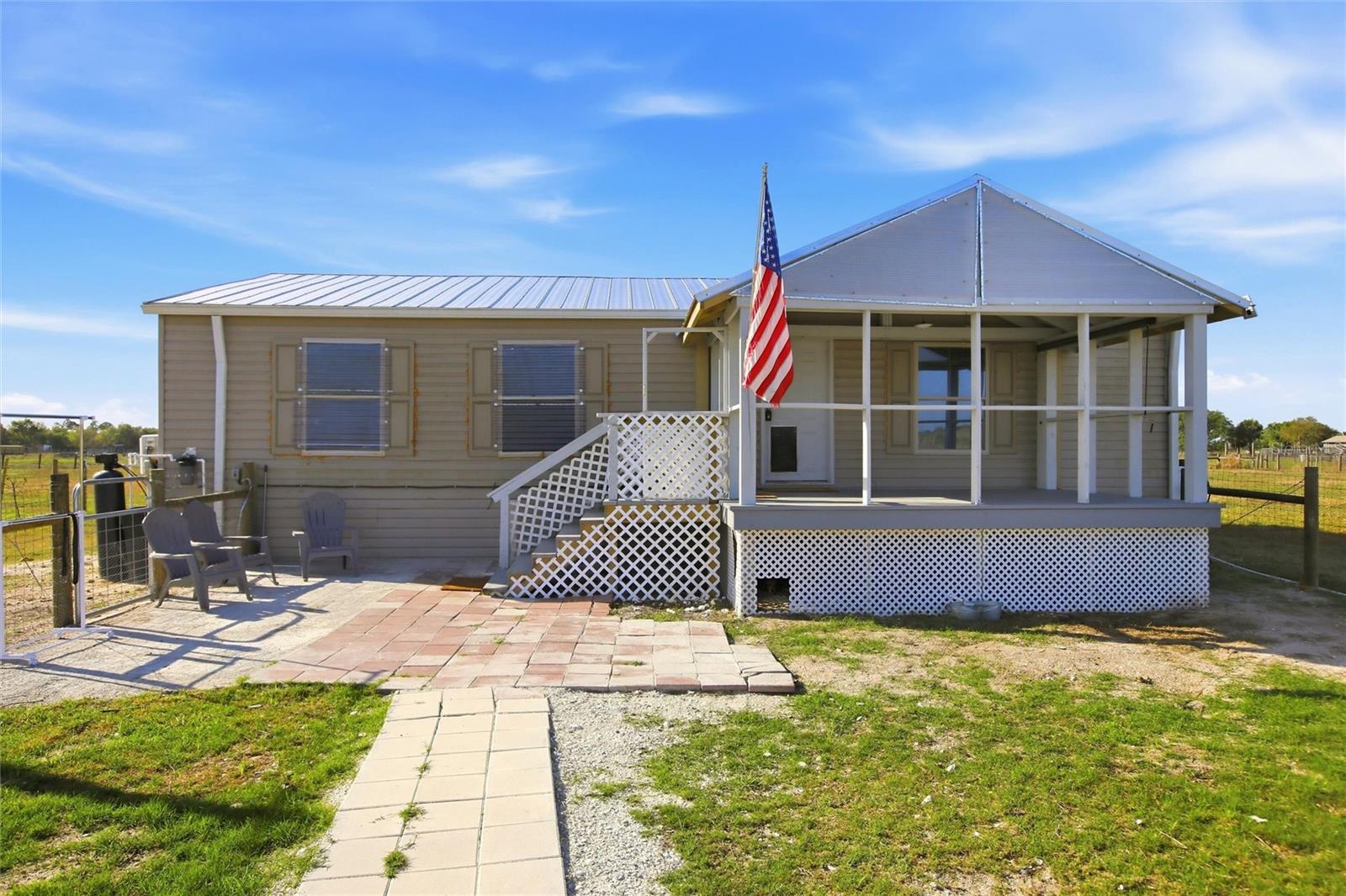 Image 4 of 44 For 1885 Far Pointe Drive