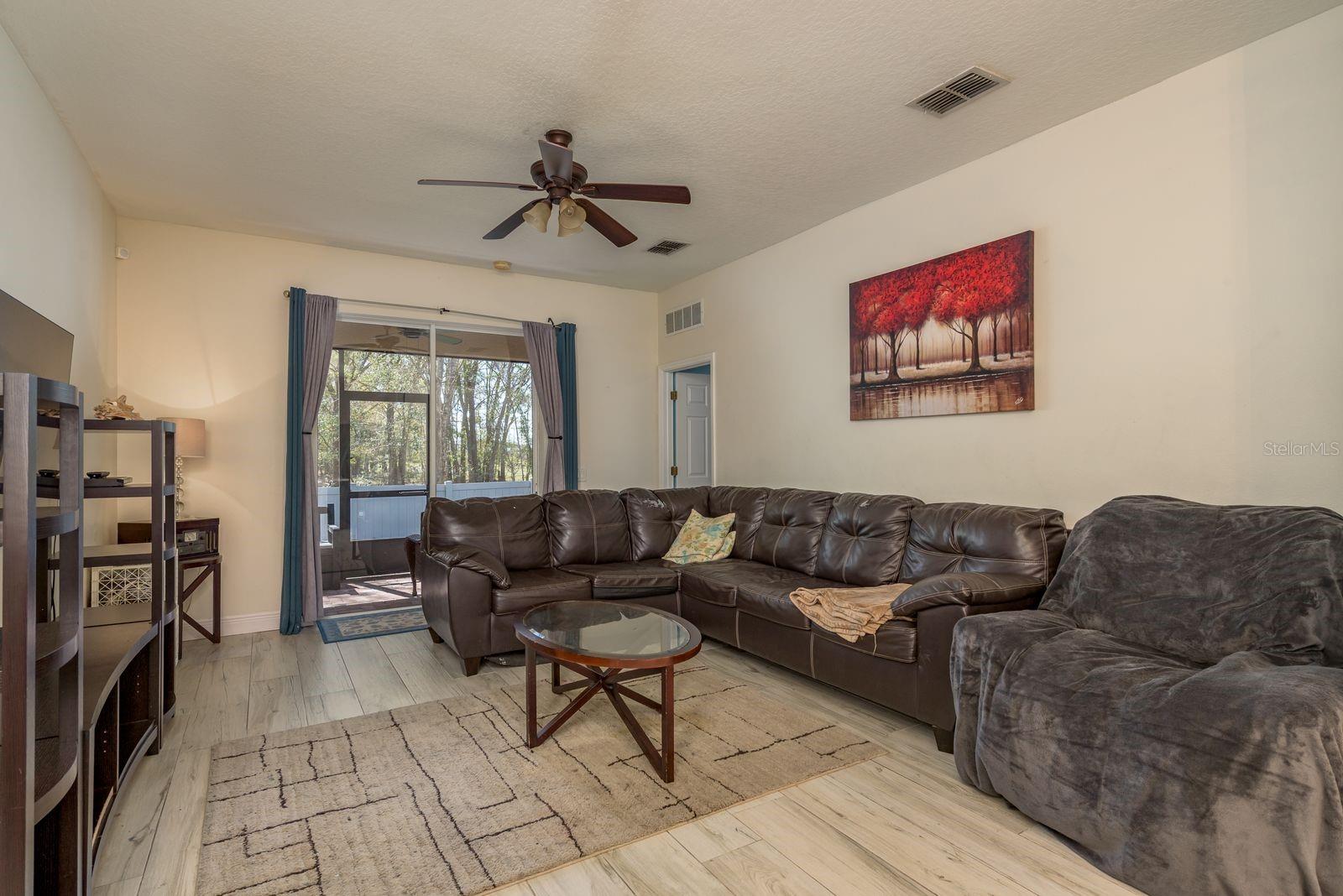 Image 18 of 55 For 17902 Cunningham Court