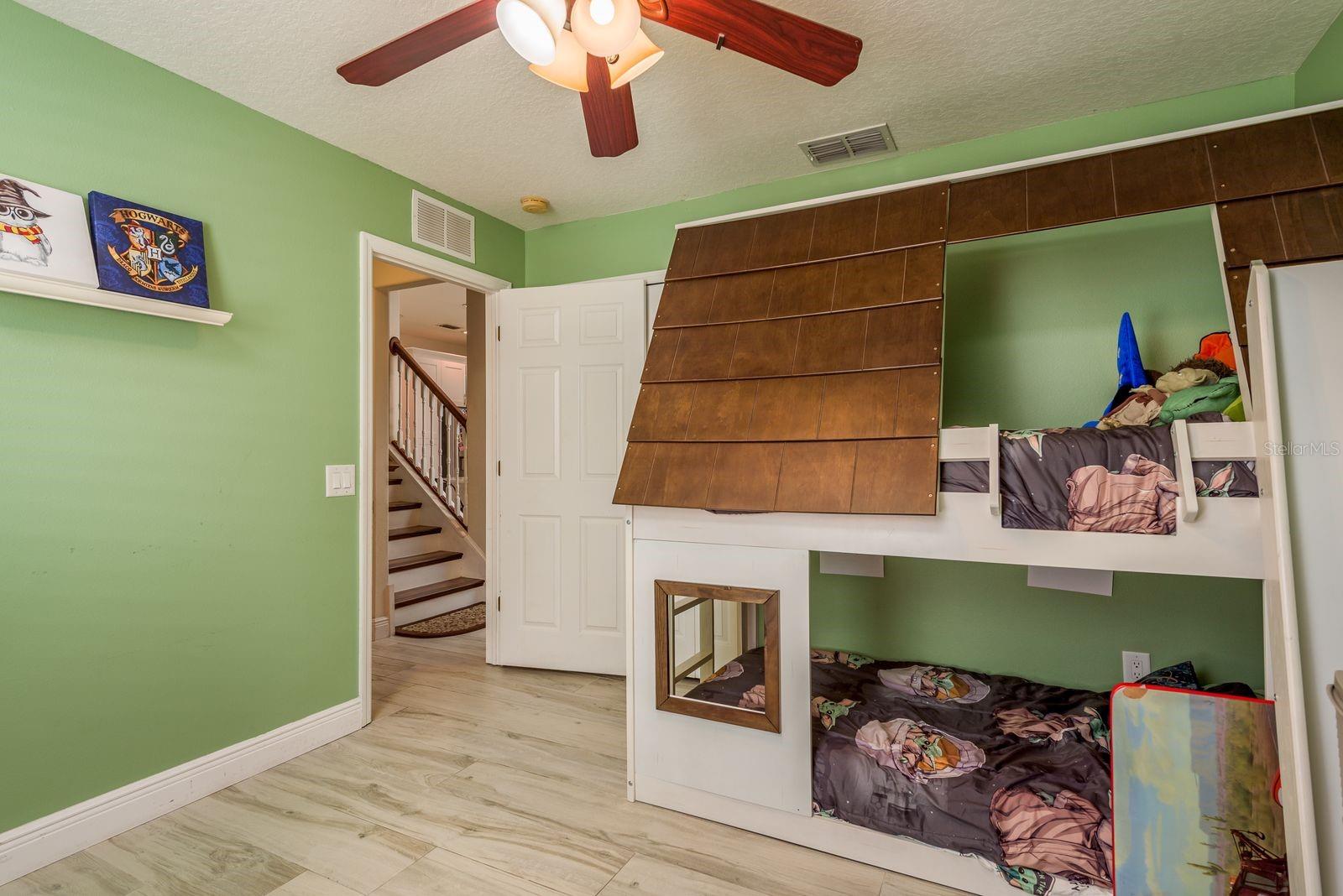 Image 37 of 55 For 17902 Cunningham Court