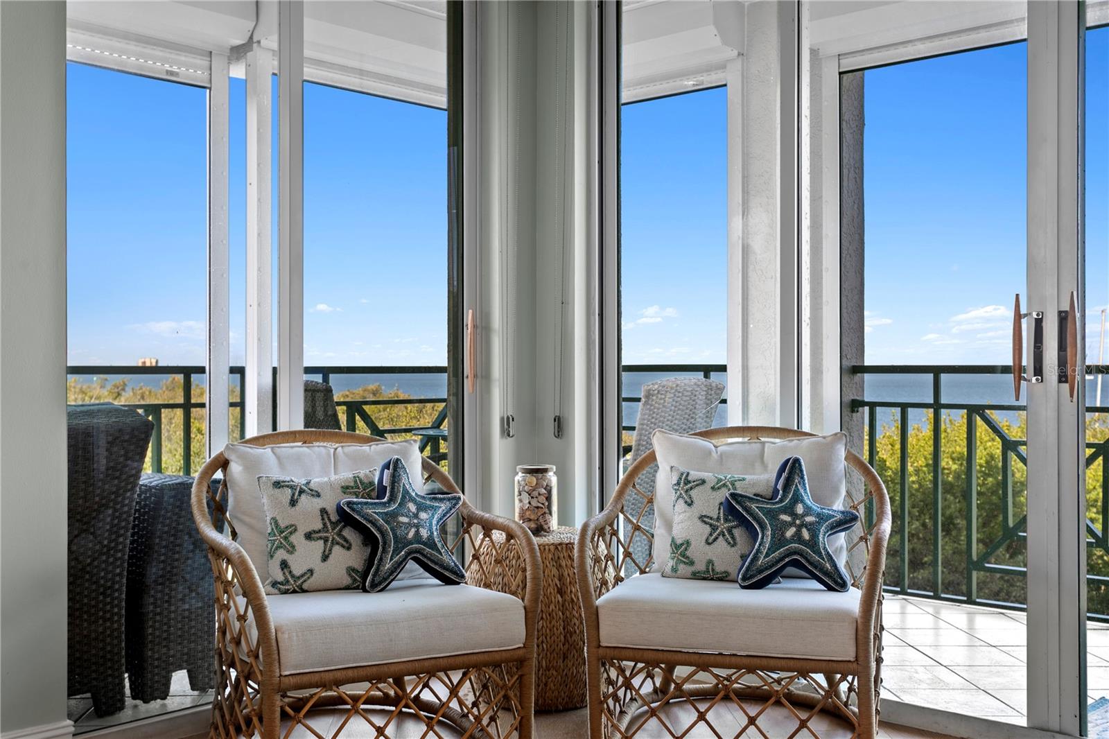 Image 11 of 83 For 4717 Dolphin Cay Lane S 202