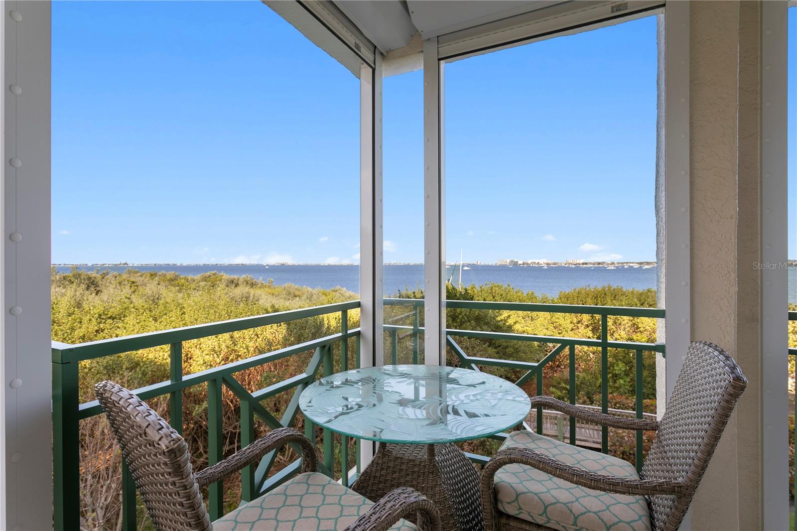 Image 14 of 83 For 4717 Dolphin Cay Lane S 202