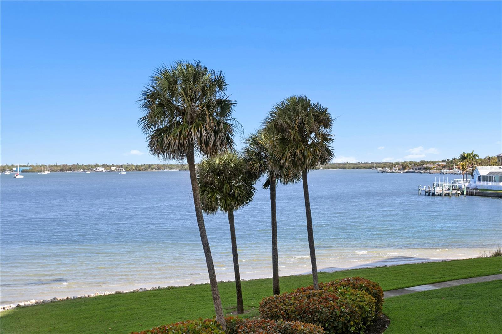 Image 16 of 83 For 4717 Dolphin Cay Lane S 202