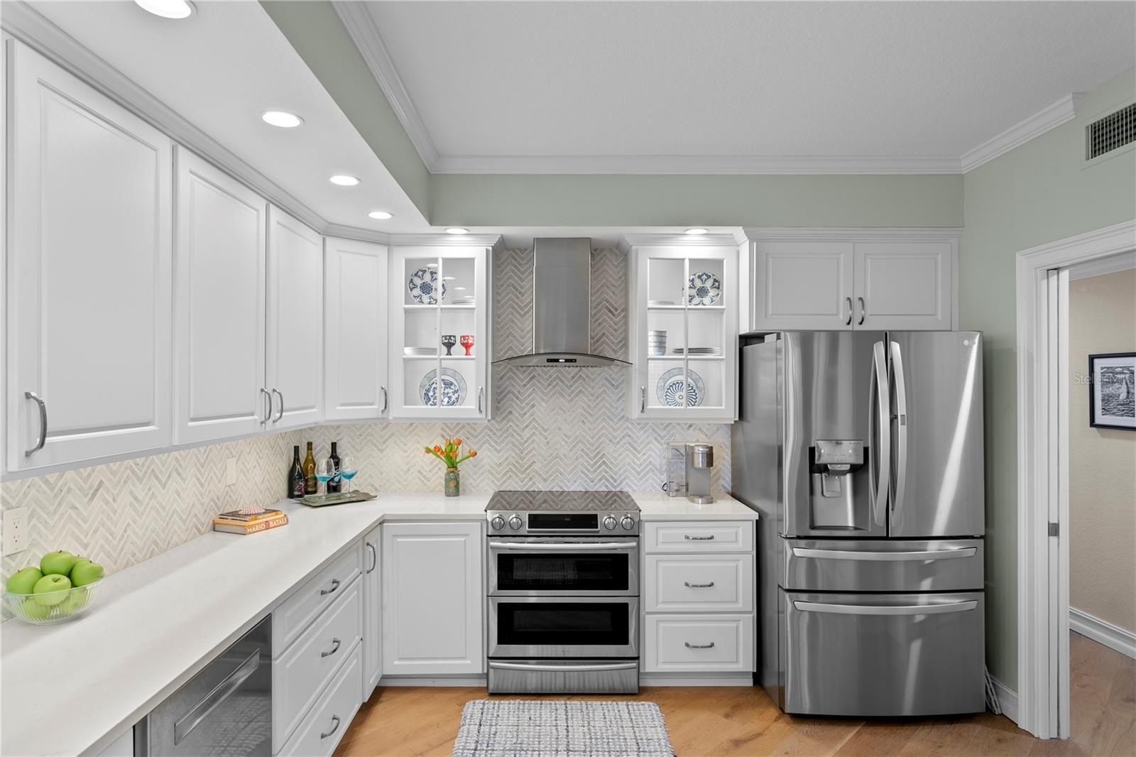 Image 24 of 83 For 4717 Dolphin Cay Lane S 202