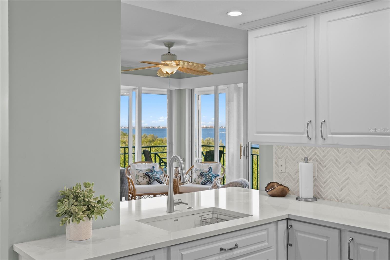 Image 27 of 83 For 4717 Dolphin Cay Lane S 202