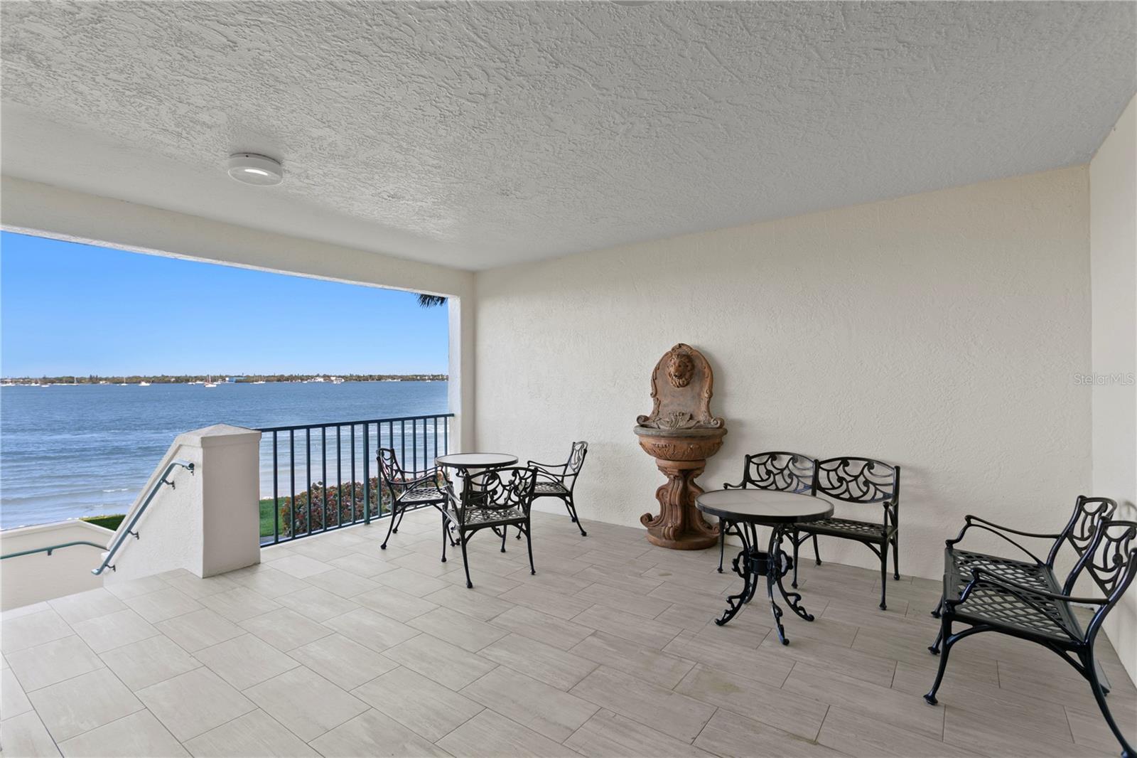 Image 43 of 83 For 4717 Dolphin Cay Lane S 202