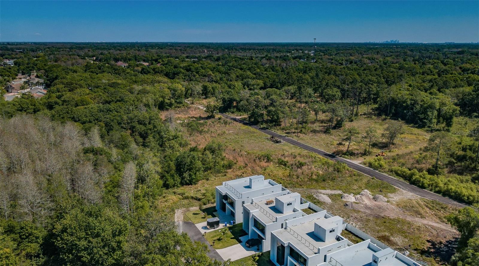 Image 5 of 7 For 310 Skytrail