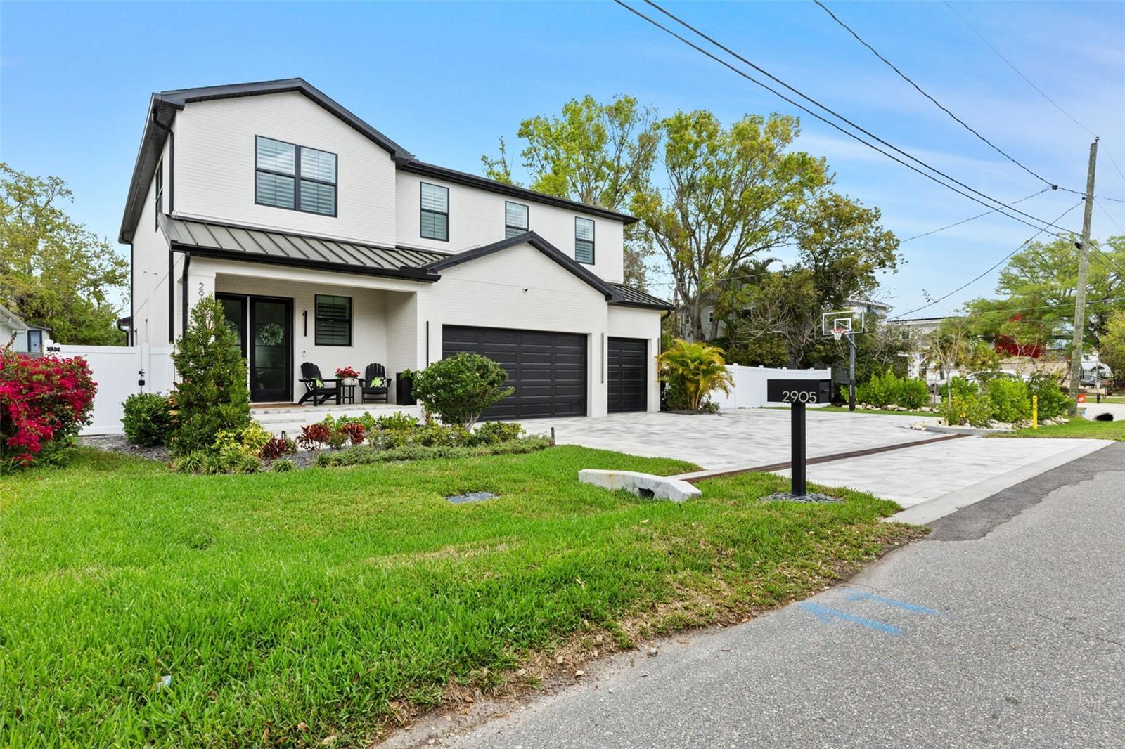 Image 2 of 74 For 2905 Leila Avenue