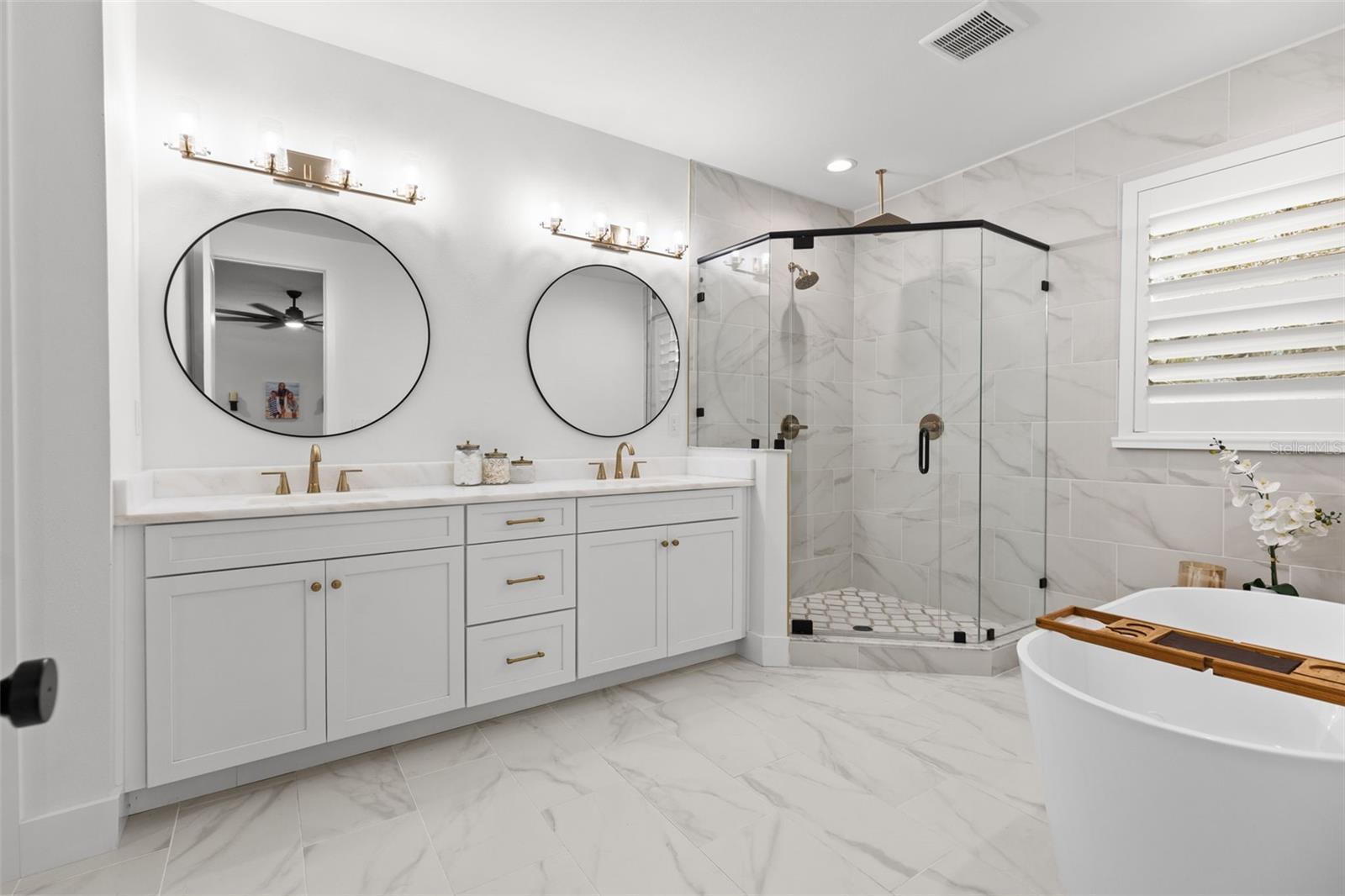 Image 31 of 74 For 2905 Leila Avenue