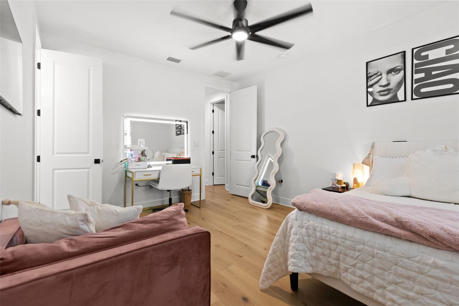 Image 39 of 74 For 2905 Leila Avenue