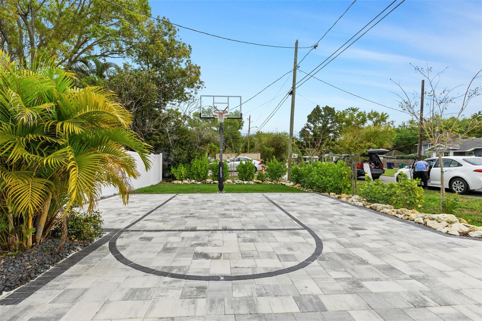 Image 4 of 74 For 2905 Leila Avenue