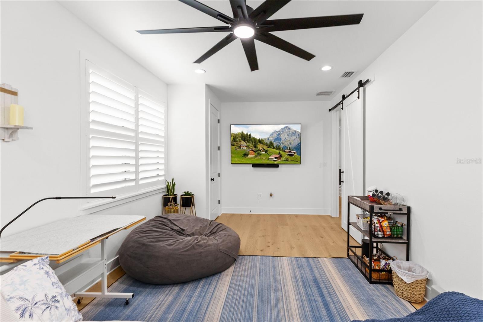 Image 46 of 74 For 2905 Leila Avenue