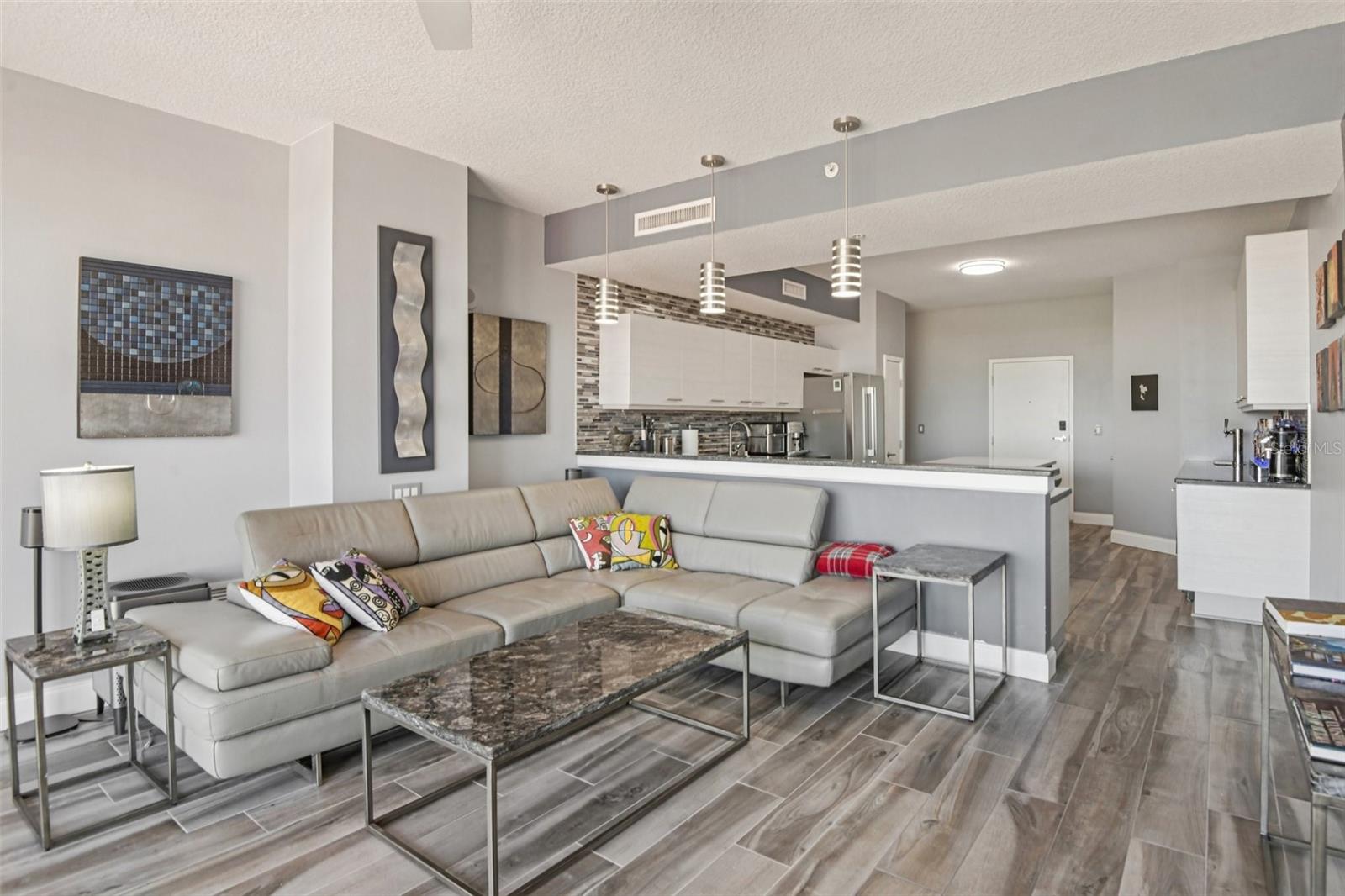 Image 10 of 44 For 226 5th Avenue N 801