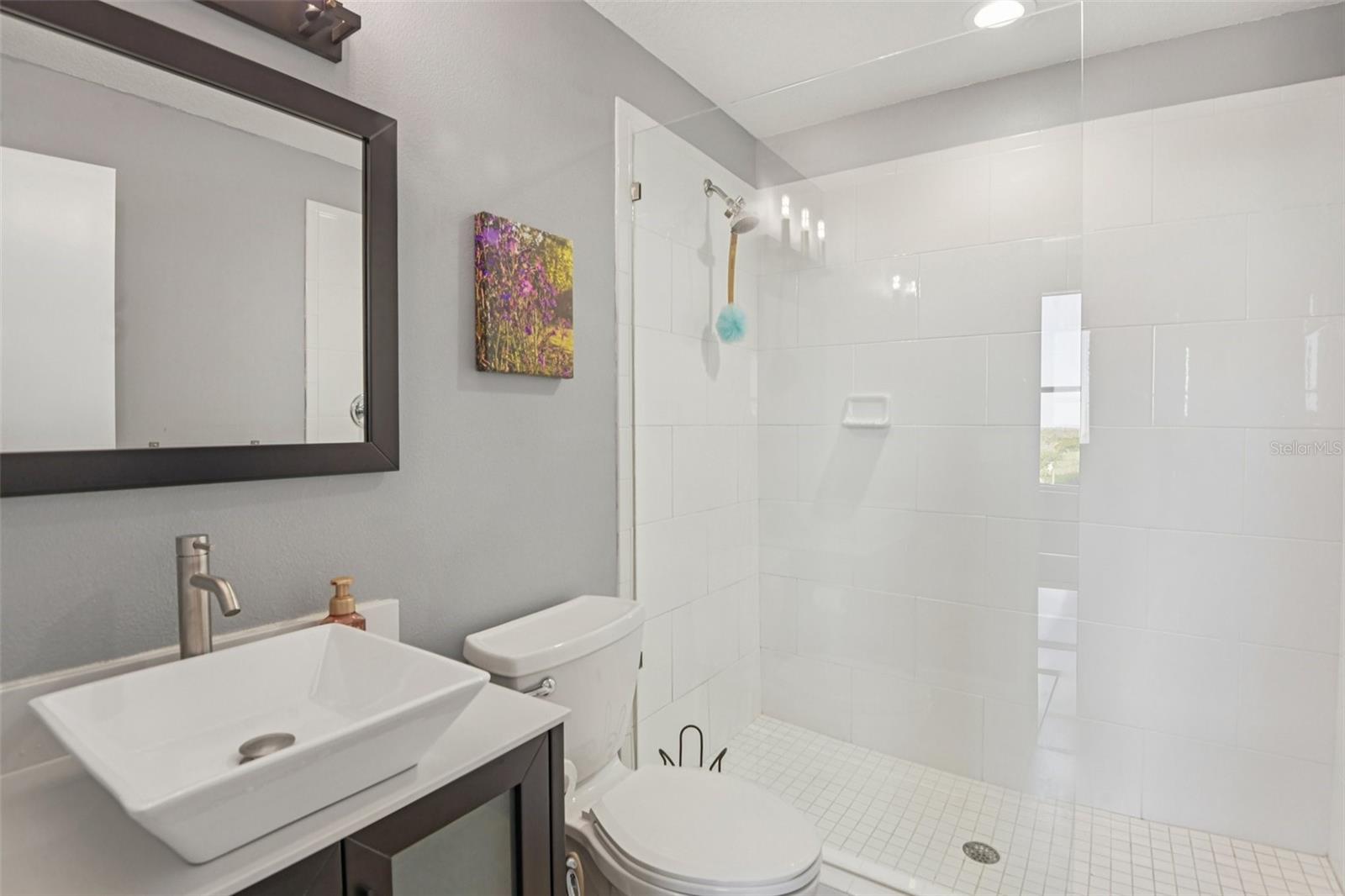 Image 16 of 44 For 226 5th Avenue N 801