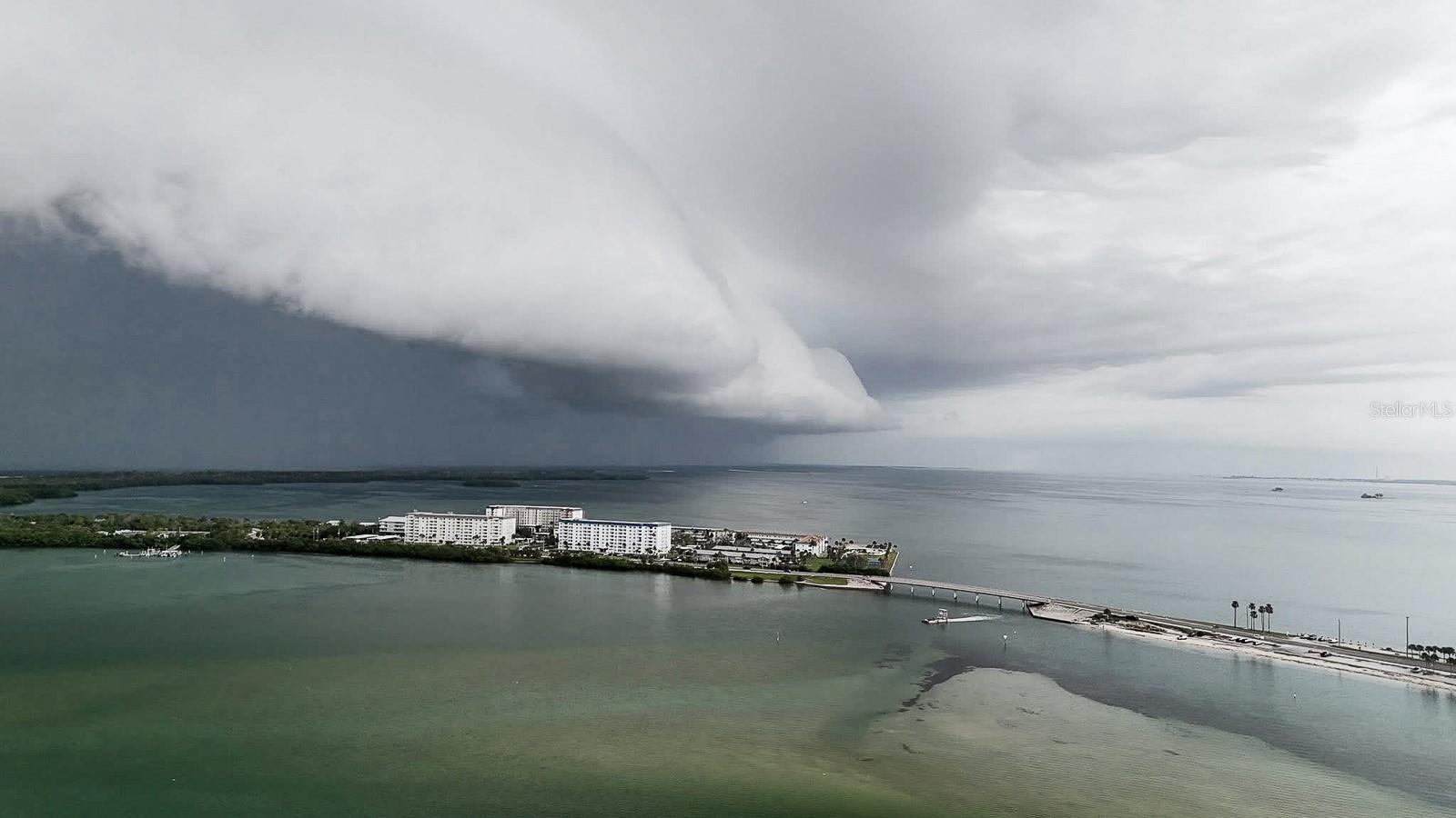 Image 42 of 68 For 8 Glencoe Place 104