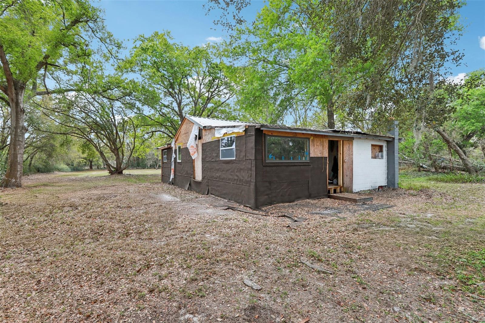 Image 12 of 17 For 35929 Valleybrook Avenue