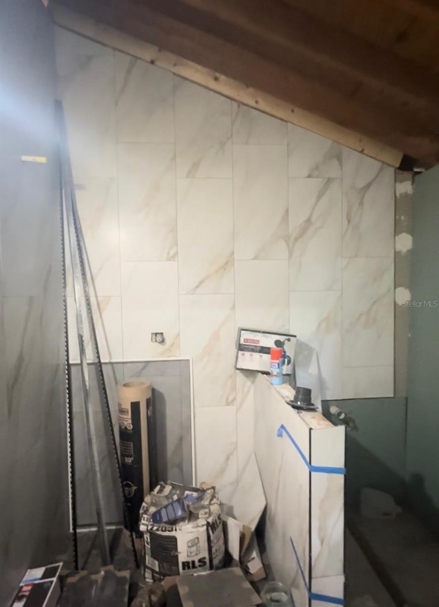 Image 9 of 17 For 35929 Valleybrook Avenue