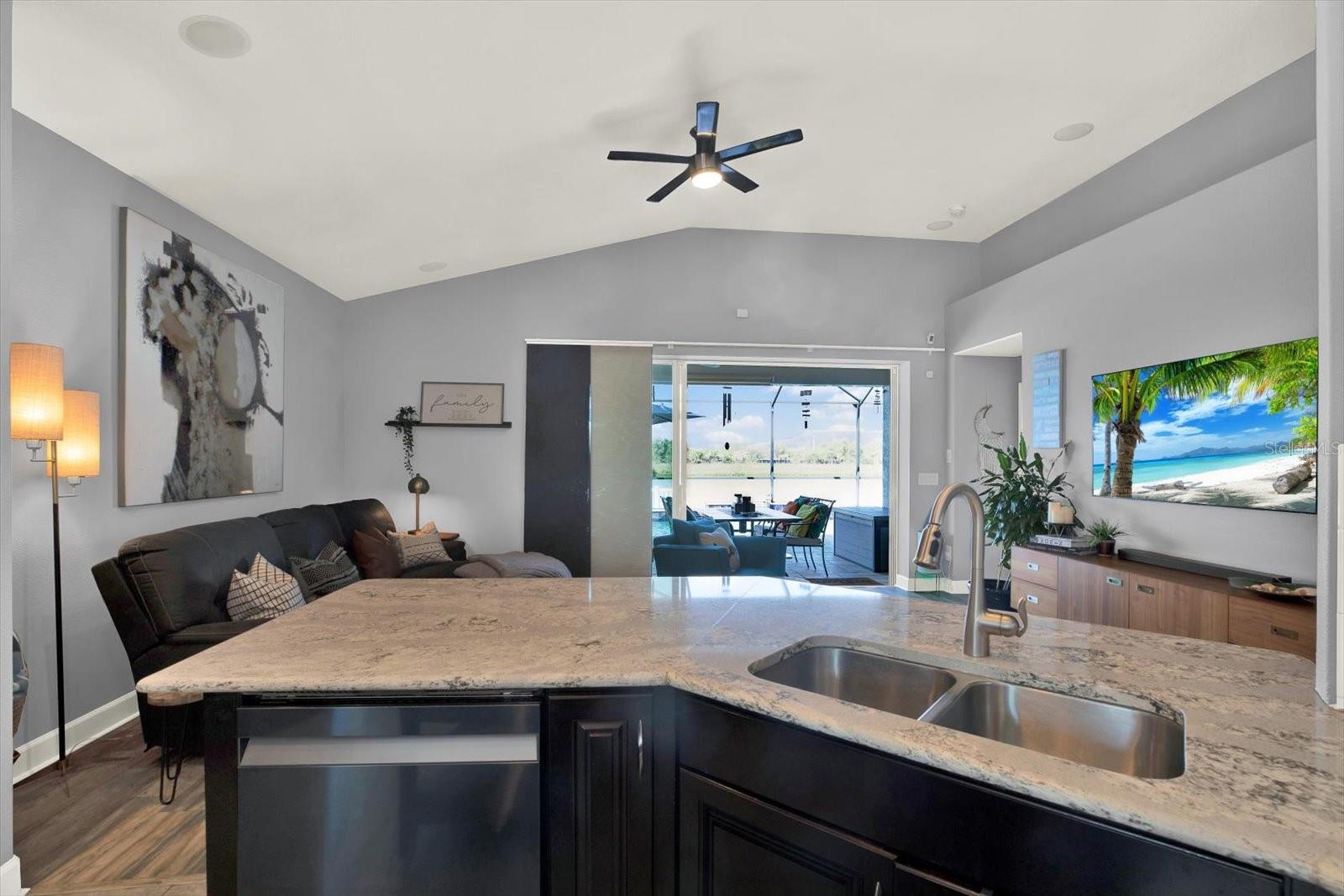 Image 15 of 61 For 7217 Blue Beech Drive