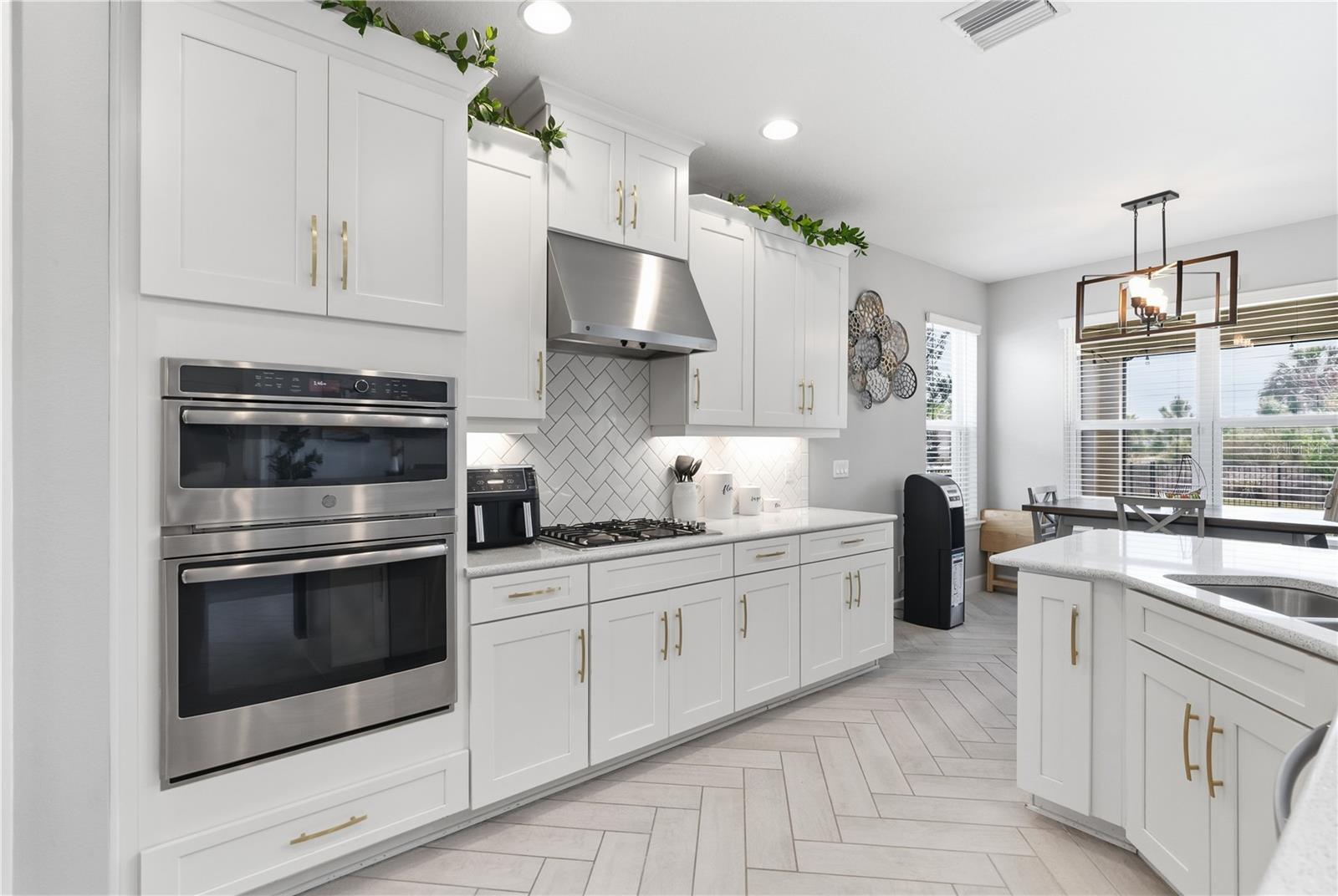 Image 11 of 44 For 4939 Los Robles Court