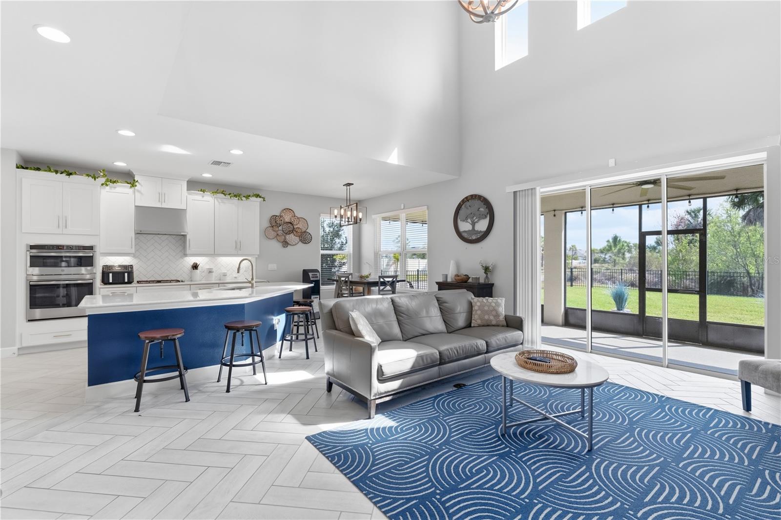 Image 4 of 44 For 4939 Los Robles Court