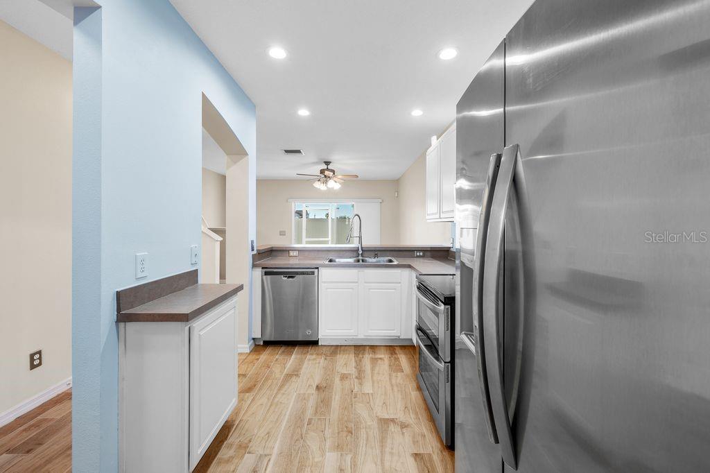 Image 5 of 30 For 16249 Swan View Circle