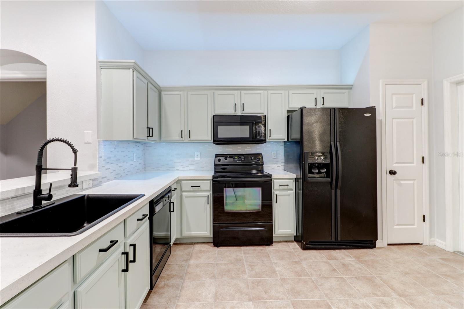 Image 11 of 38 For 6243 Duck Key Court