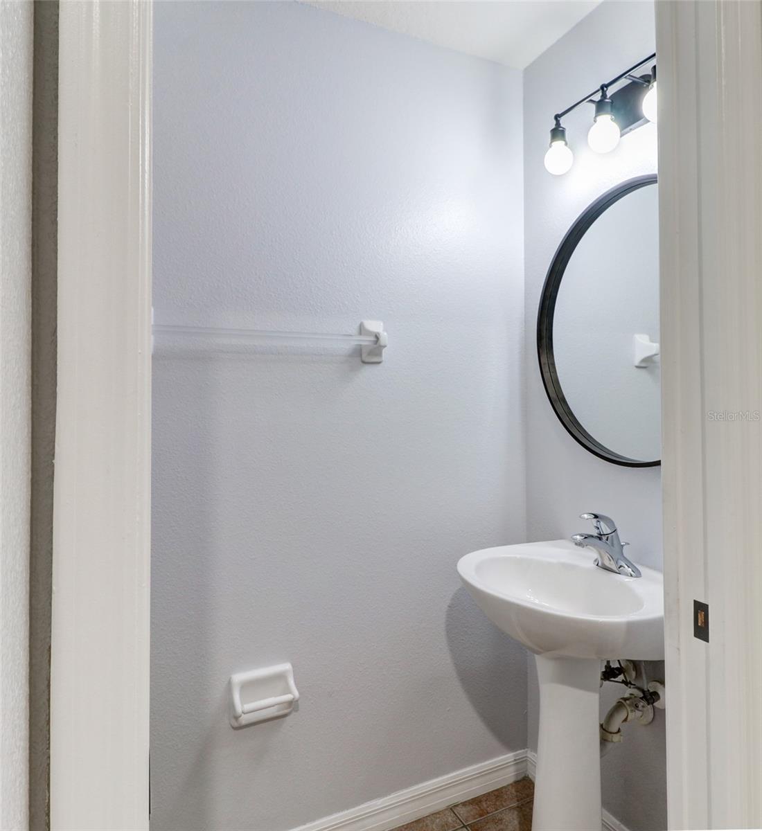 Image 14 of 38 For 6243 Duck Key Court