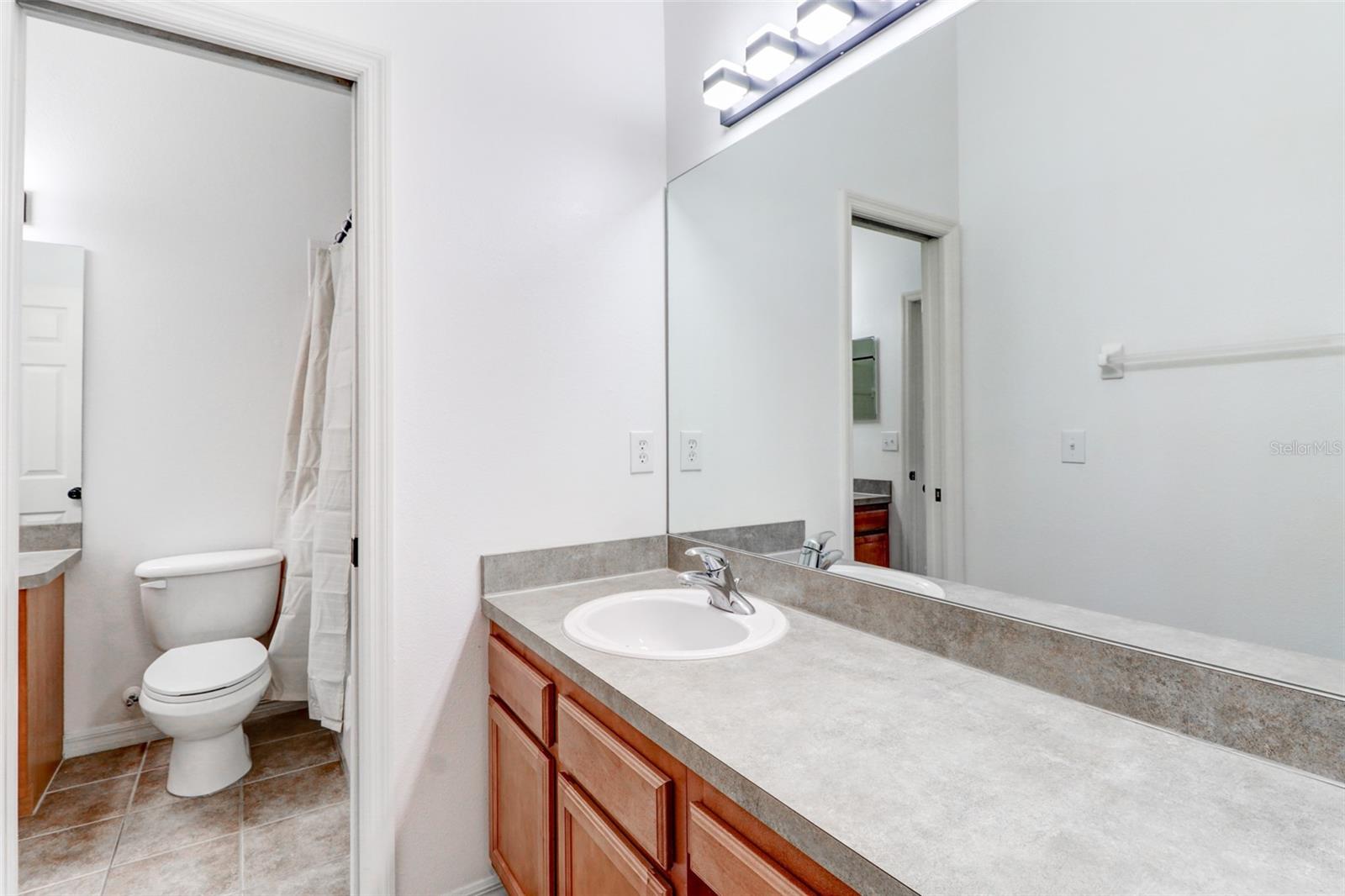 Image 23 of 38 For 6243 Duck Key Court