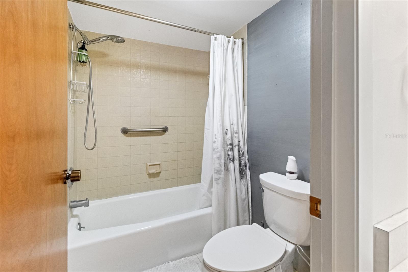 Image 16 of 25 For 29300 Bay Hollow Drive 3250