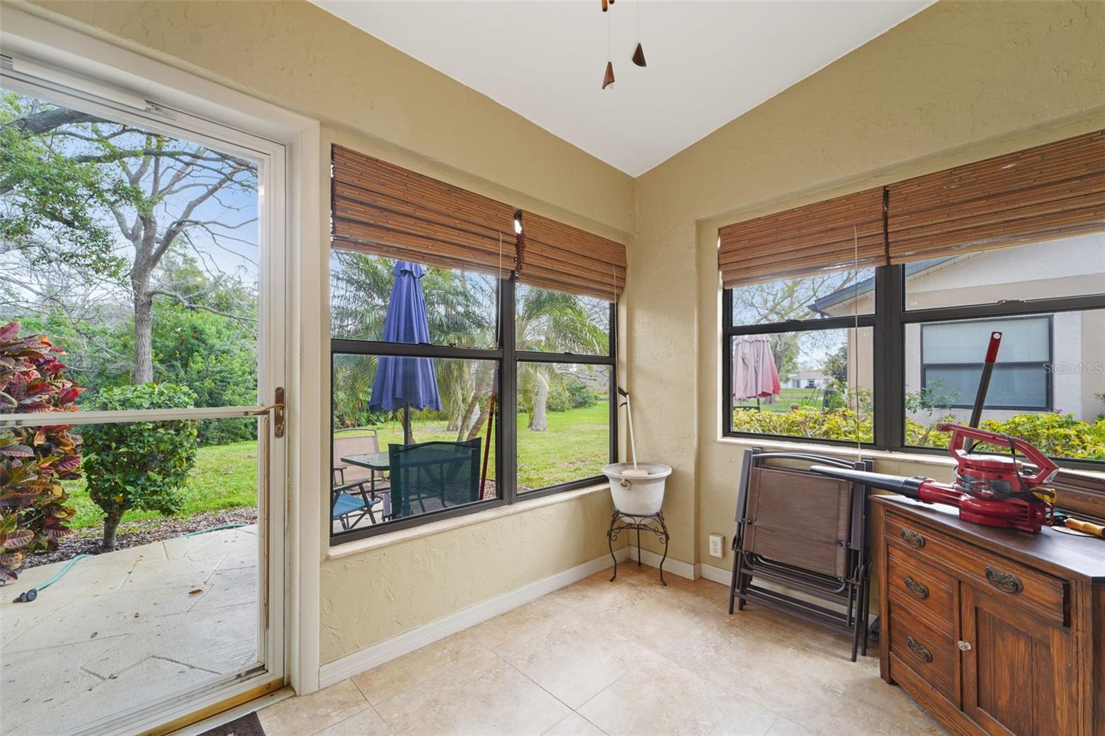 Image 19 of 28 For 11511 113th Street 21d