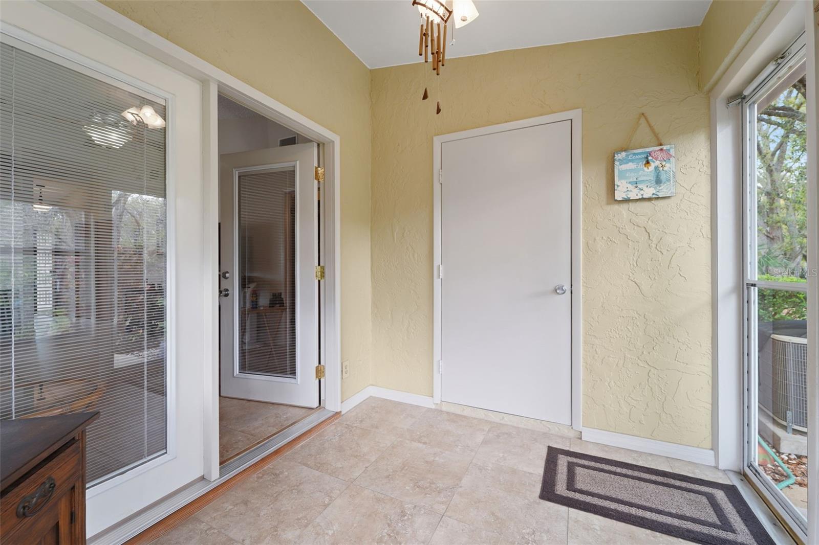 Image 20 of 28 For 11511 113th Street 21d