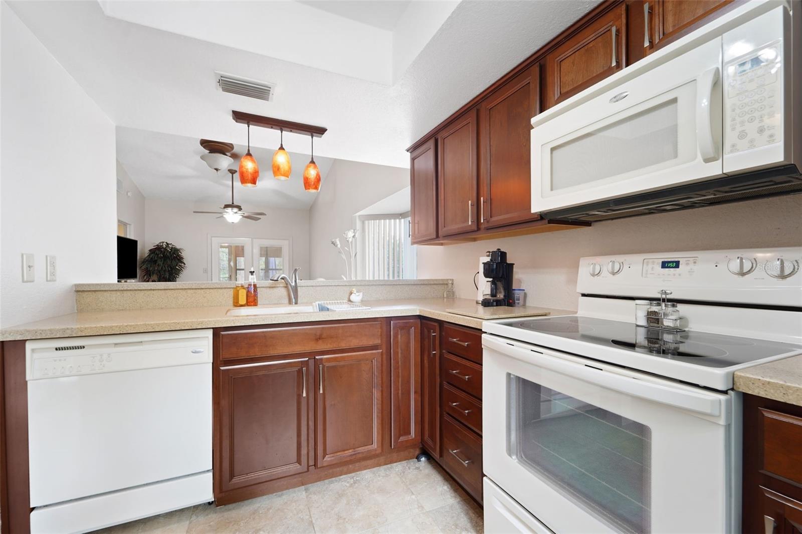 Image 7 of 28 For 11511 113th Street 21d