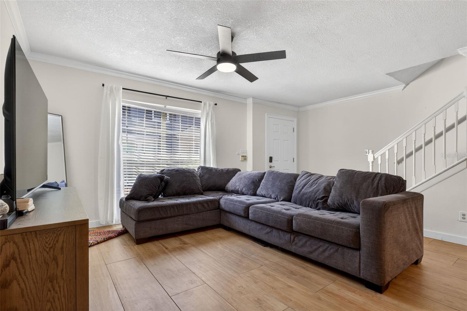 Image 10 of 47 For 218 Tampania Avenue