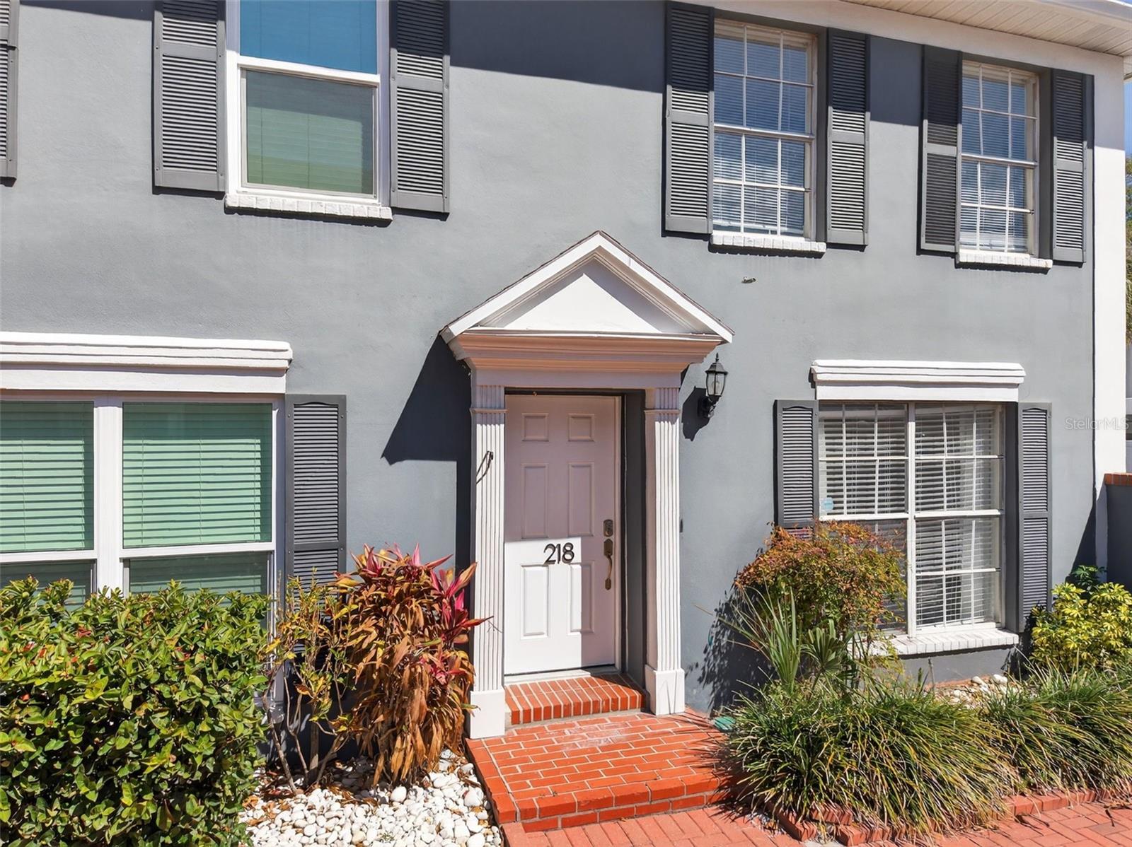 Image 3 of 47 For 218 Tampania Avenue