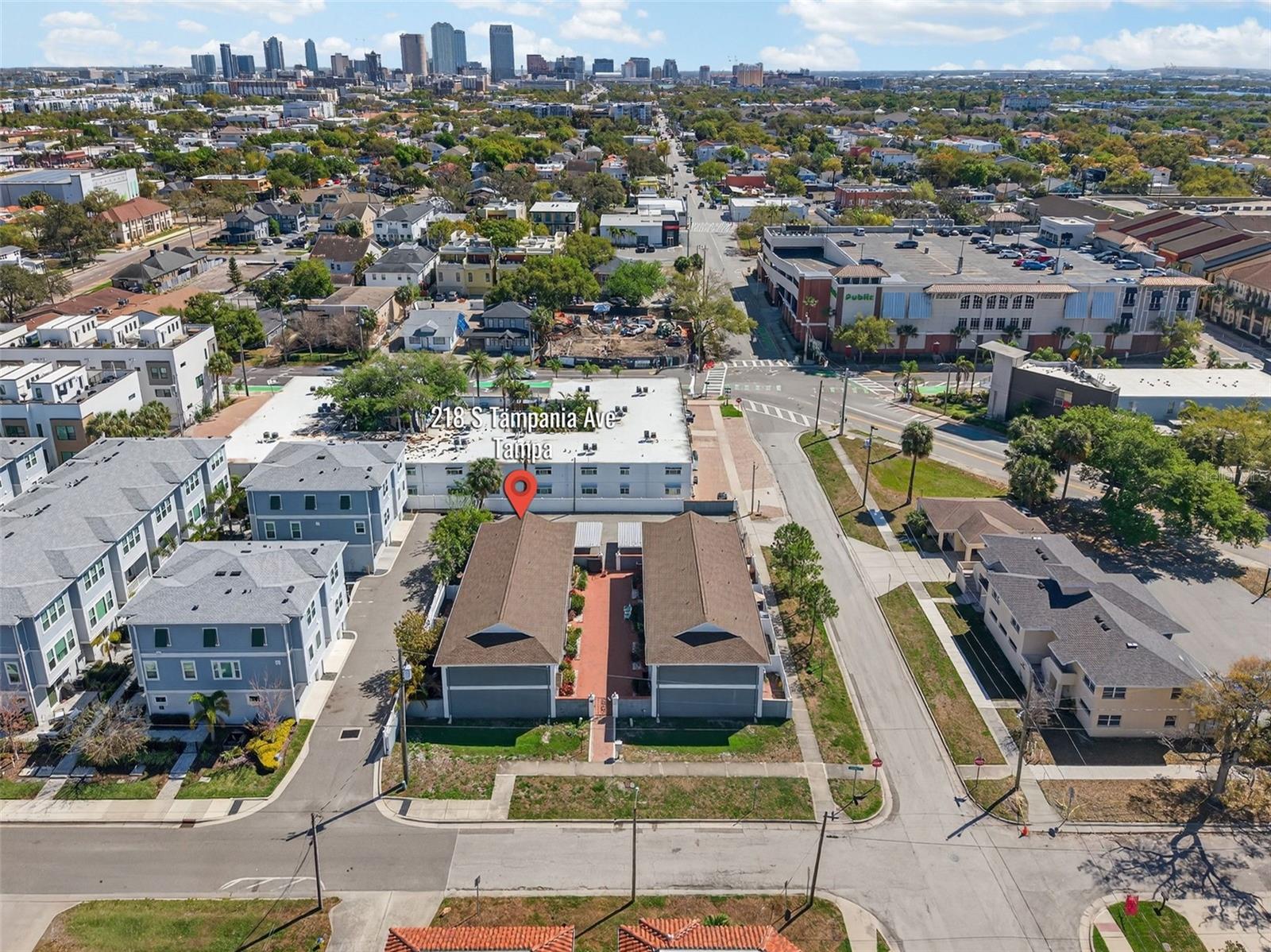 Image 38 of 47 For 218 Tampania Avenue