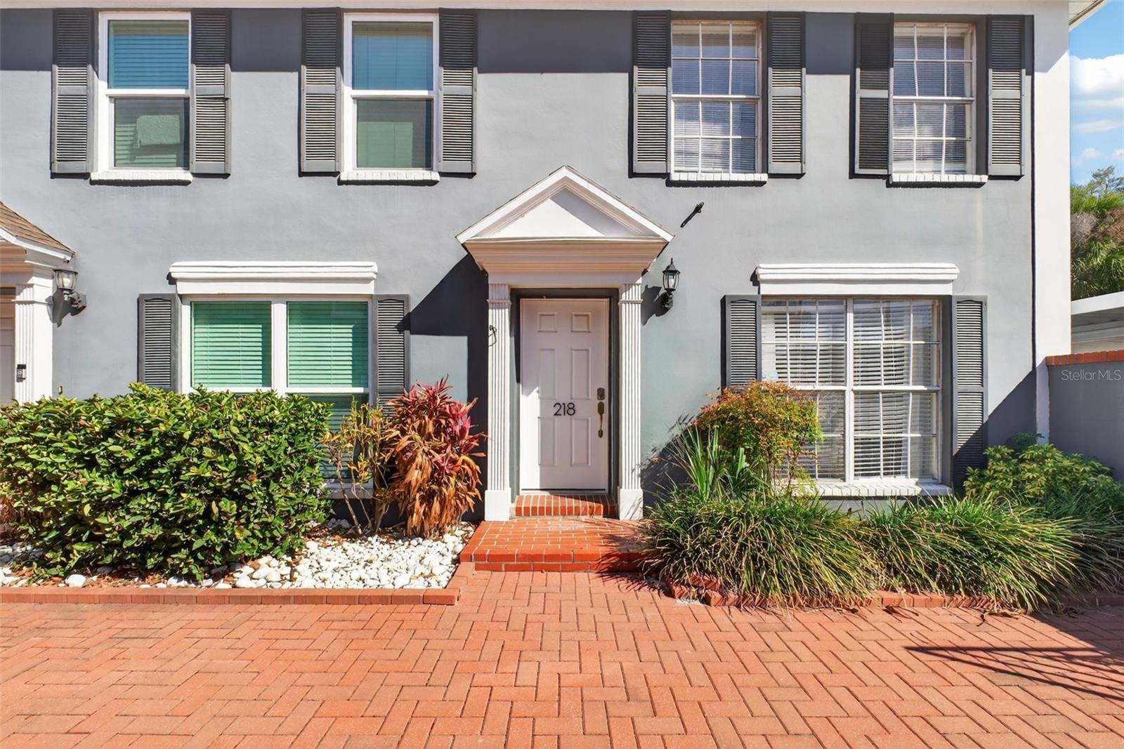 Image 4 of 47 For 218 Tampania Avenue