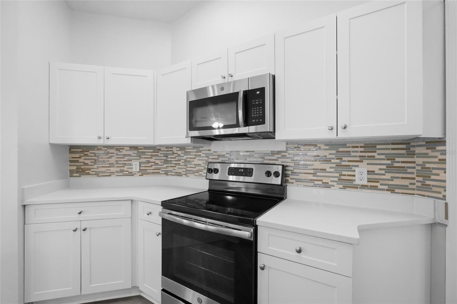 Image 12 of 33 For 812 Crestridge Drive