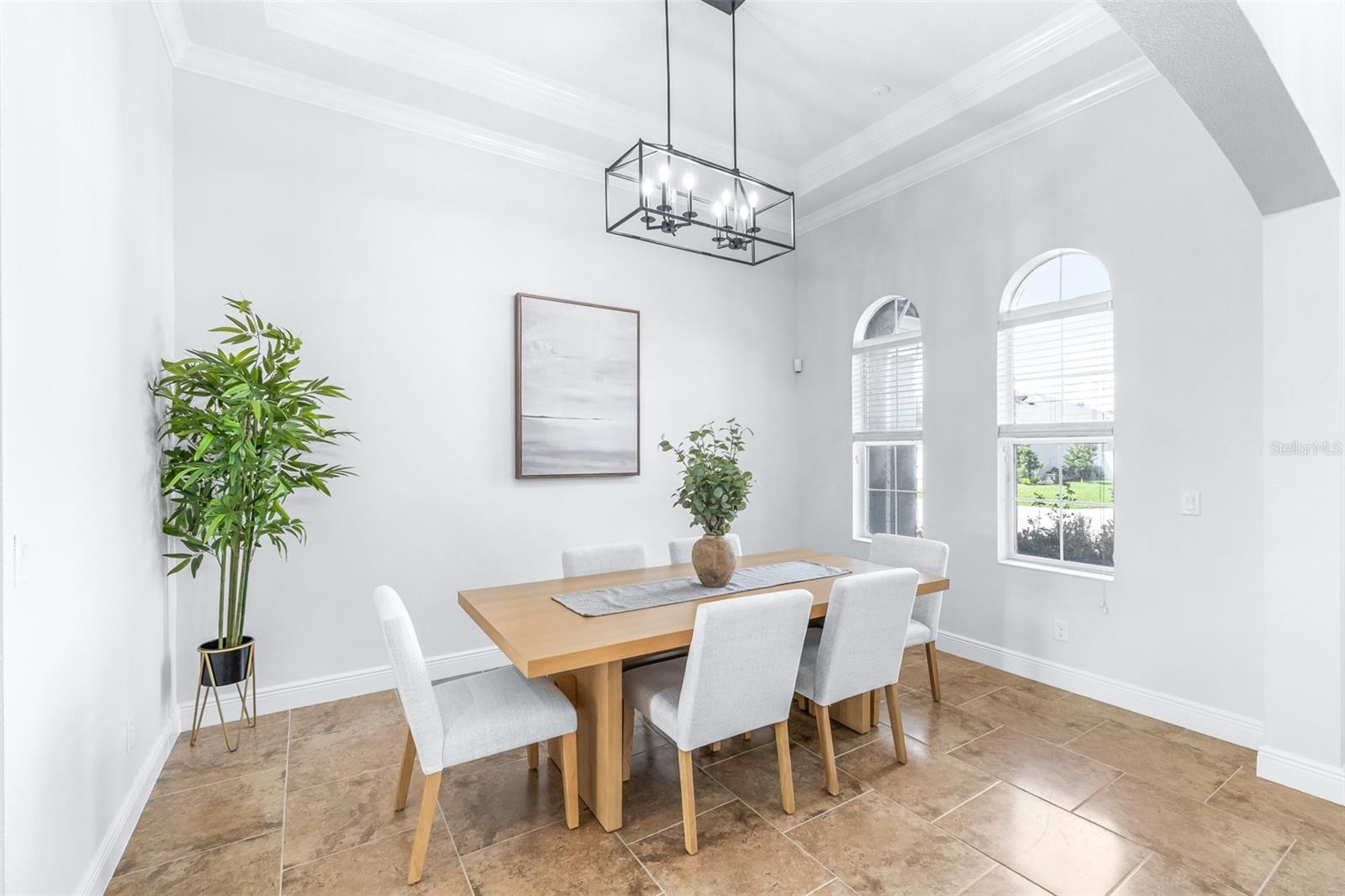 Image 11 of 91 For 32545 Silvercreek Way